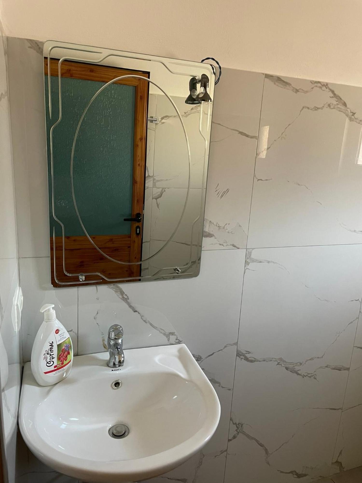 Guesthouse Kroi City Center Berati Exterior foto